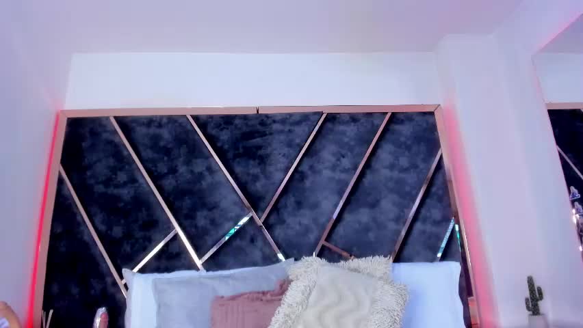 susanahenao Adult Chat April 17, 2026
