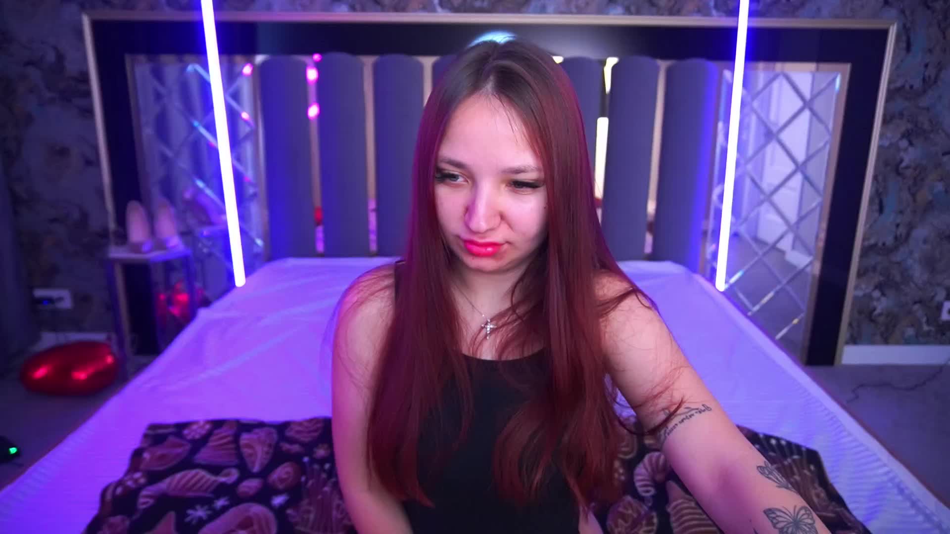 EmilyFontaine Adult Chat April 18, 2026