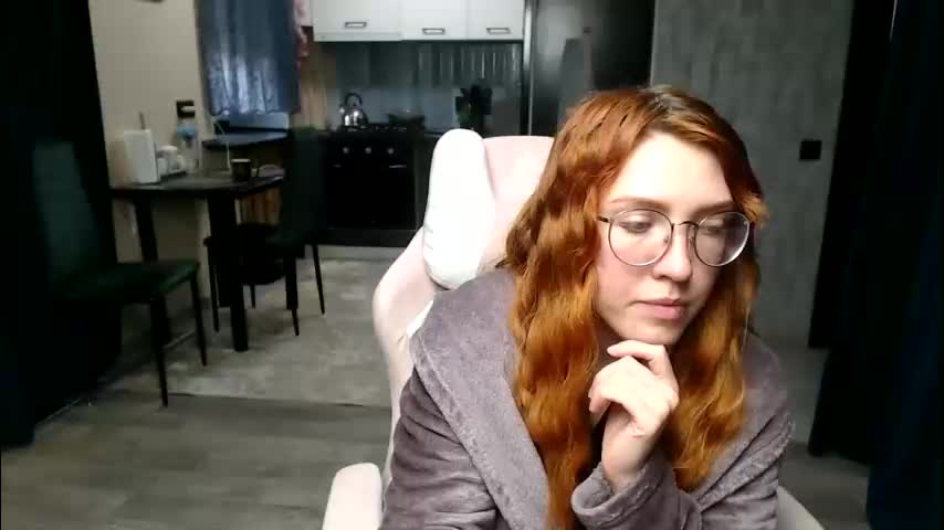 reginasmilee Adult Chat April 17, 2026