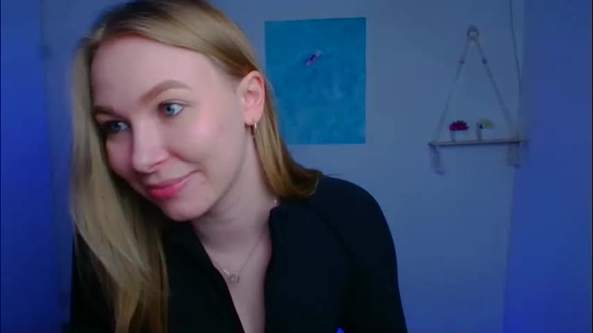 emilia_ilia Adult Chat April 17, 2026