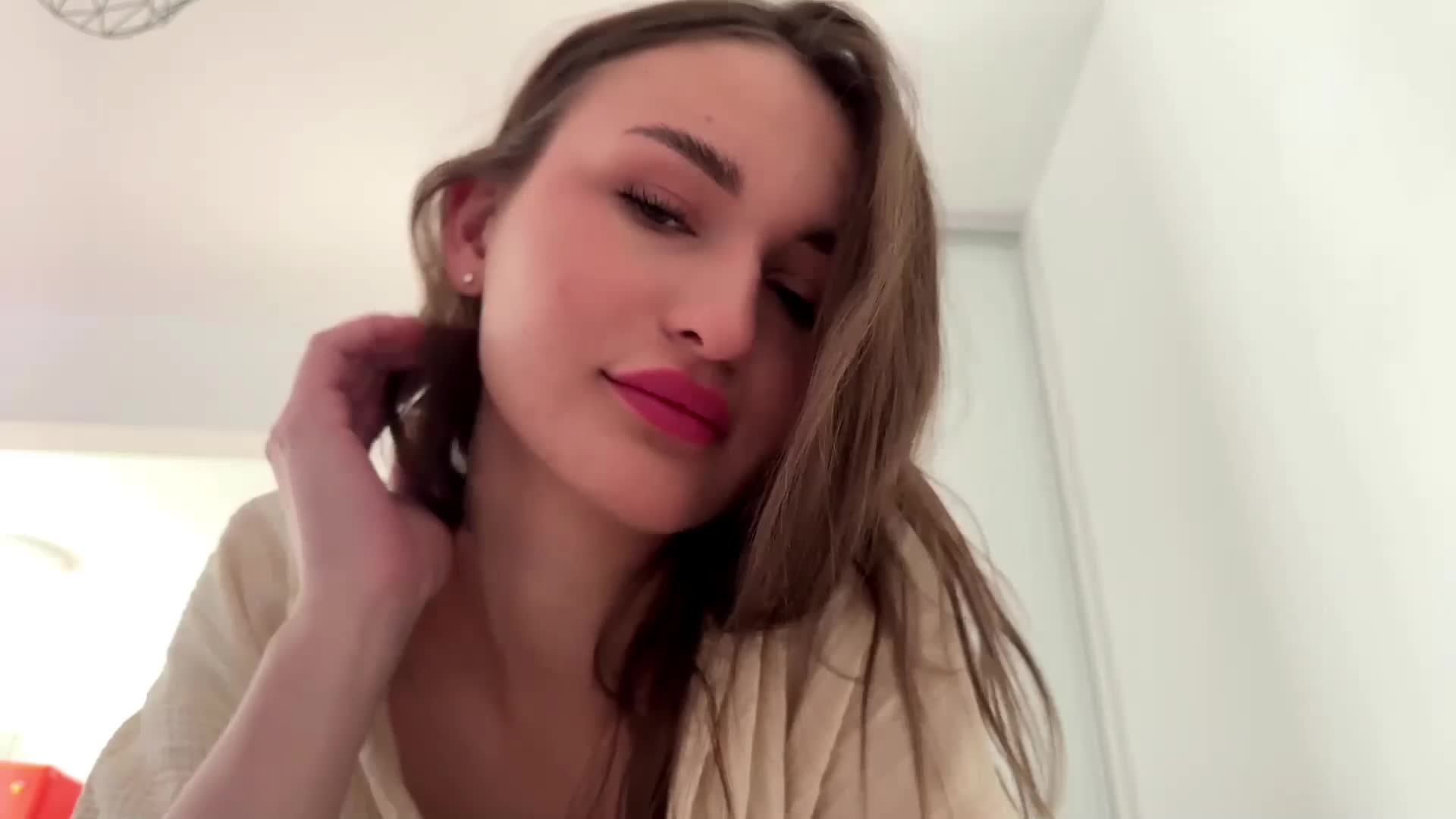 LauraMondella Adult Chat April 17, 2026