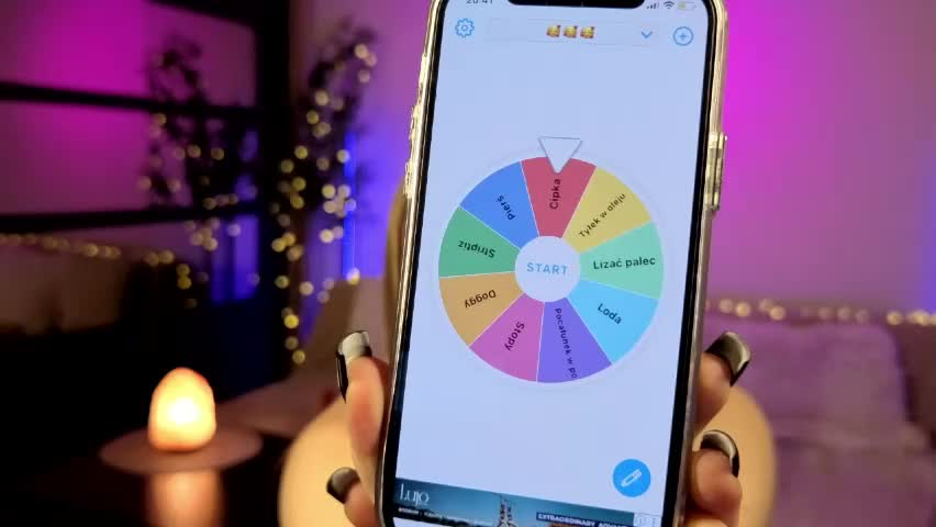 oxy_foxie Adult Chat April 17, 2026