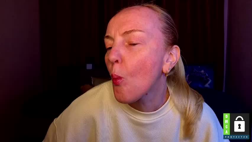 bella_hadatt Adult Chat April 17, 2026