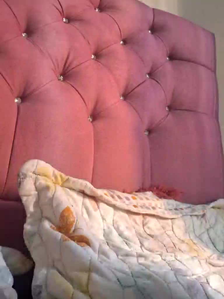 Elekttra_ Adult Chat April 17, 2026