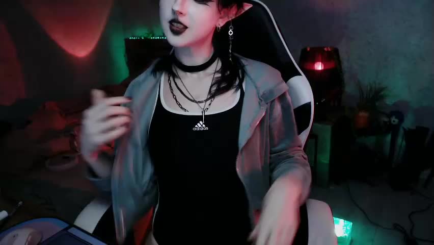brandy_queen Adult Chat April 17, 2026