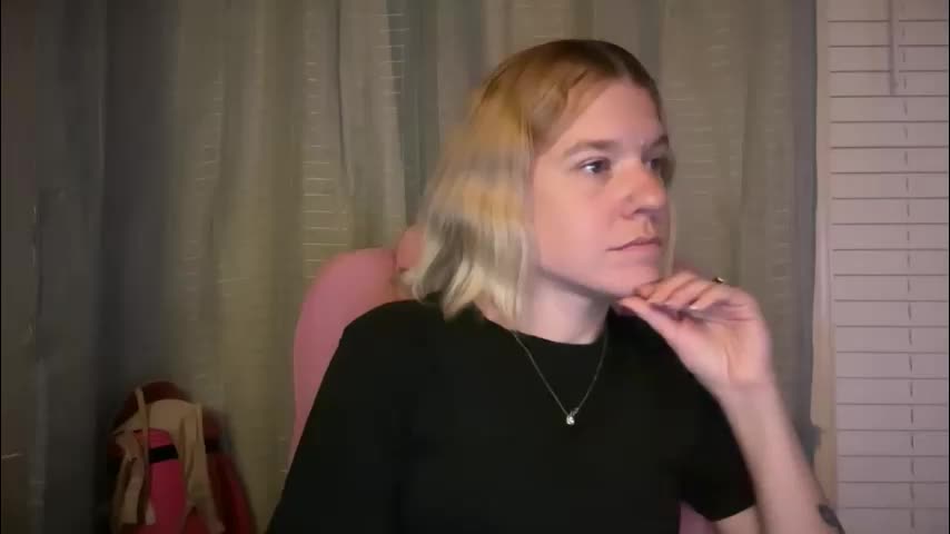 ebony8ivory Adult Chat April 18, 2026