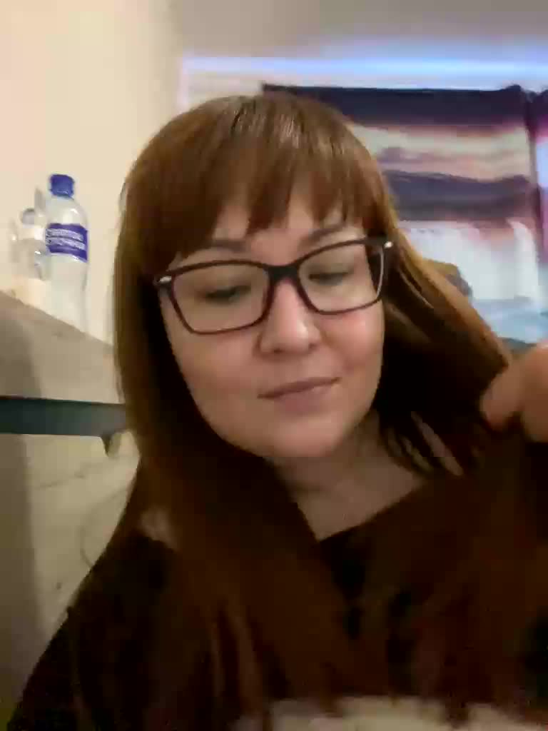 QueenFoxyLiza Adult Chat April 18, 2026