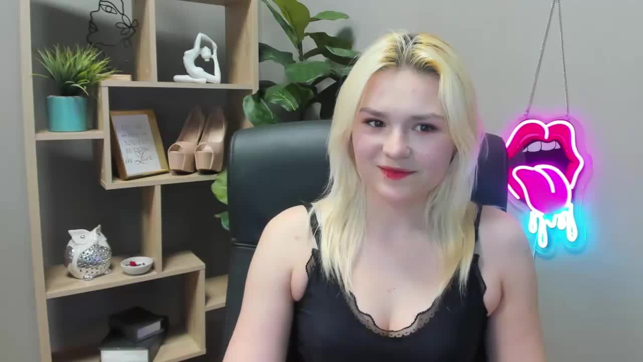 SweetLilyxo Adult Chat April 18, 2026