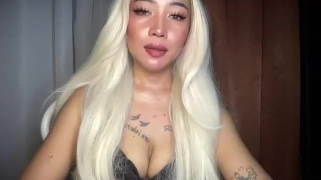 oliviaxxmore69 Adult Chat April 18, 2026