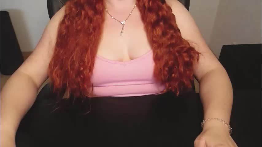elly_petite Adult Chat April 18, 2026