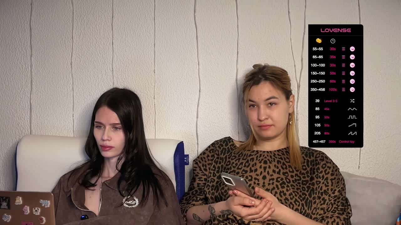 _HotQueen_ Adult Chat April 18, 2026