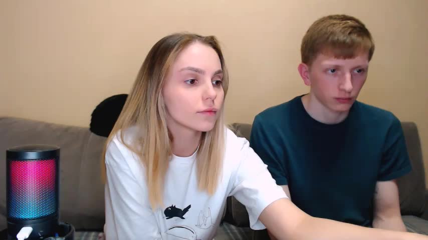 juliaanddima Adult Chat April 18, 2026