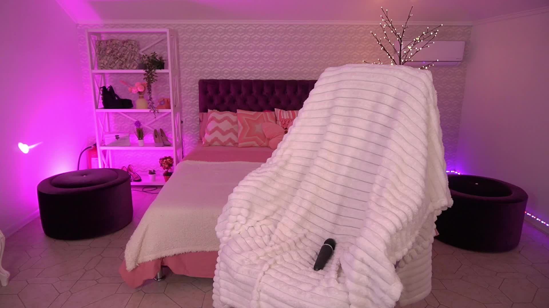 DaenerysDaen Adult Chat April 18, 2026