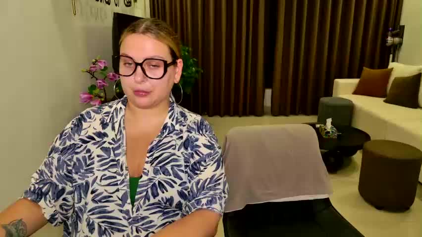 chloe_x_ Adult Chat April 18, 2026