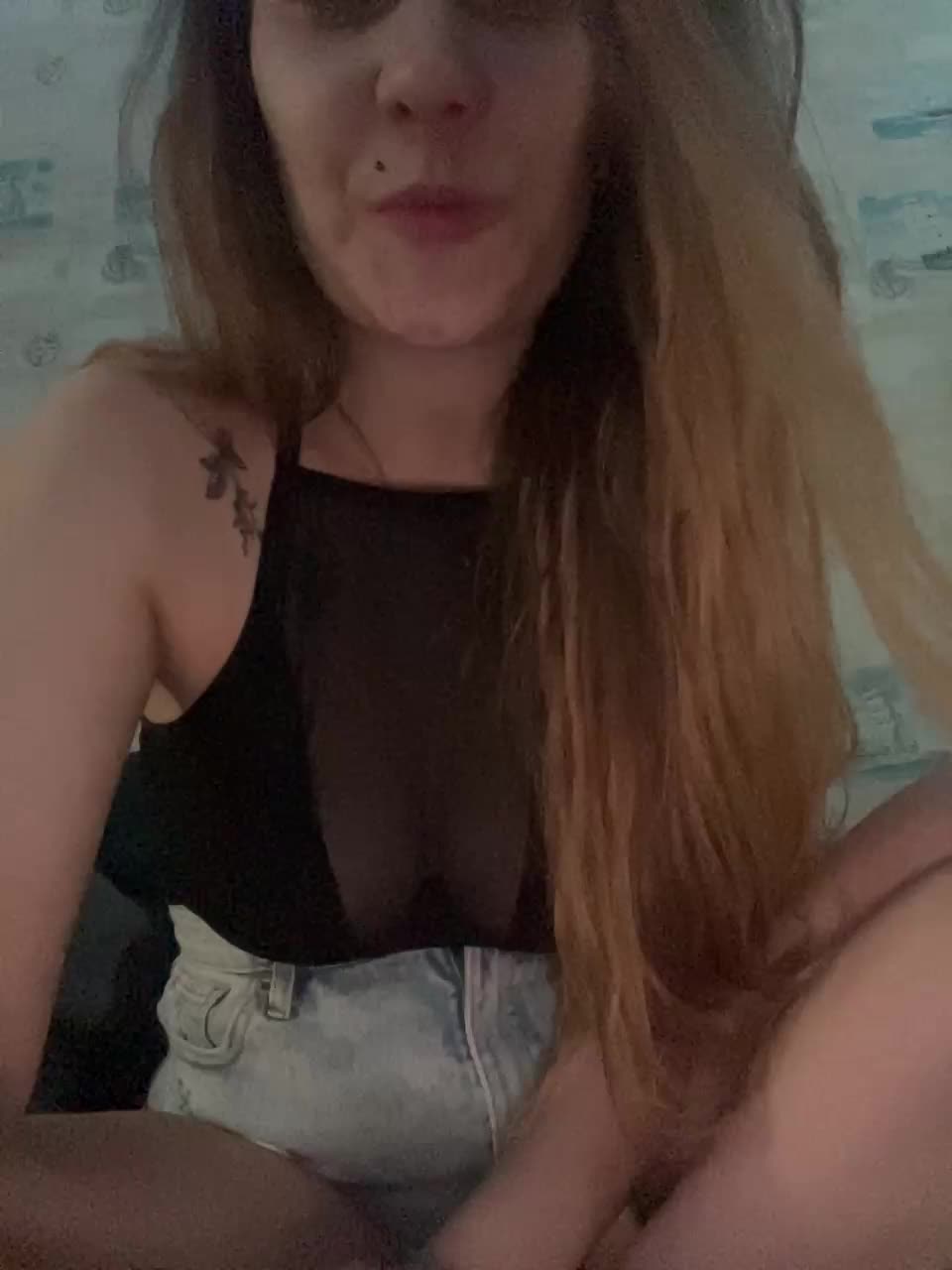 Lillii1 Adult Chat April 18, 2026