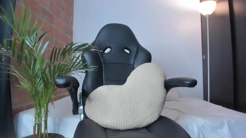 redmusee Adult Chat April 18, 2026