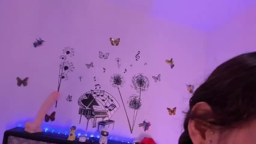 sophie_vega1 Adult Chat April 18, 2026