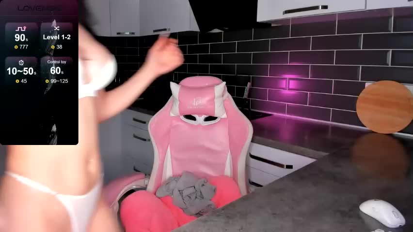emmavictori Adult Chat April 18, 2026