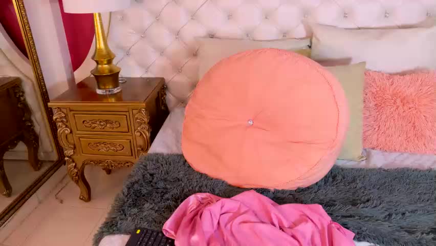 allyroux Adult Chat April 18, 2026