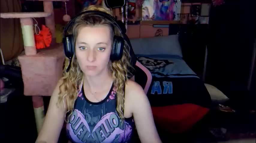 yoursecretgirlfriend963 Adult Chat April 18, 2026