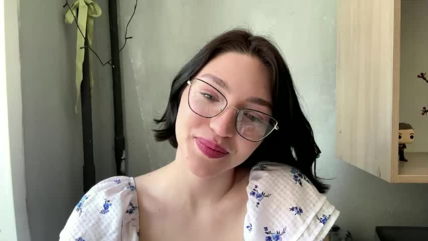 hollisguerrette Adult Chat April 18, 2026