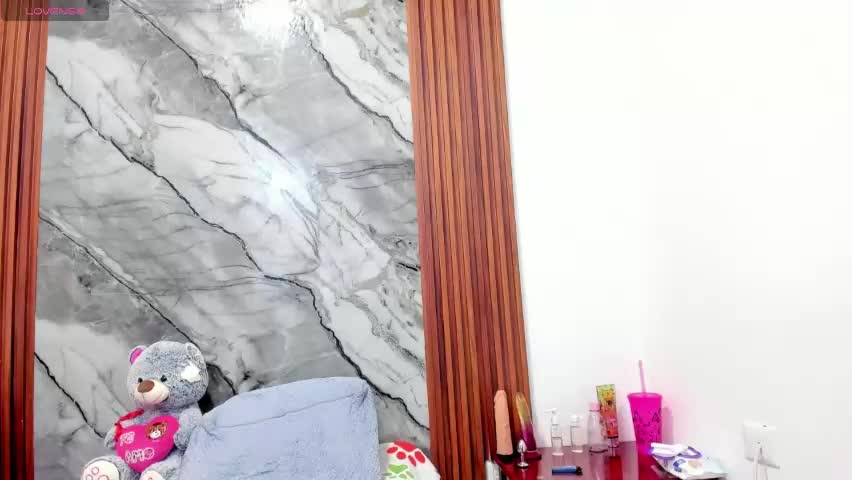 nikitaa20 Adult Chat April 18, 2026