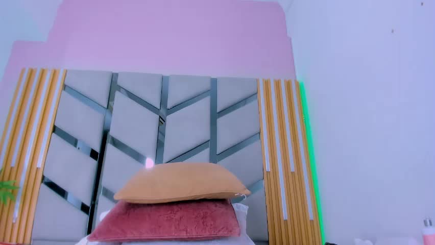 isa_bluee Adult Chat April 18, 2026