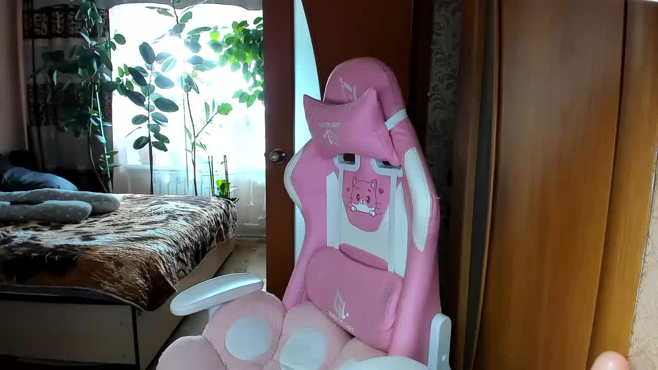 Tatka18111 Adult Chat April 19, 2026