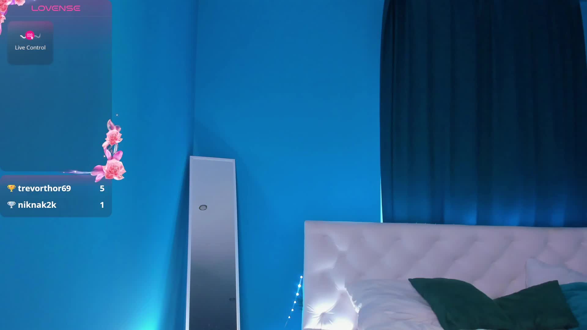 Linaa_sweet Adult Chat April 19, 2026