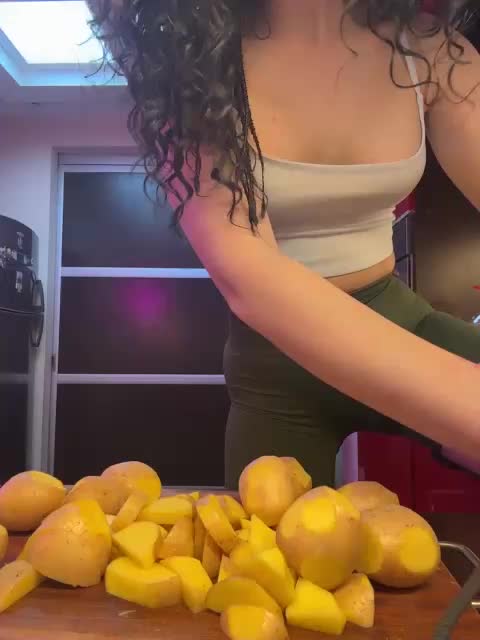 -DEVOCHKA-YYY- Adult Chat April 19, 2026