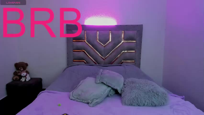 scarlett_rose11 Adult Chat April 19, 2026