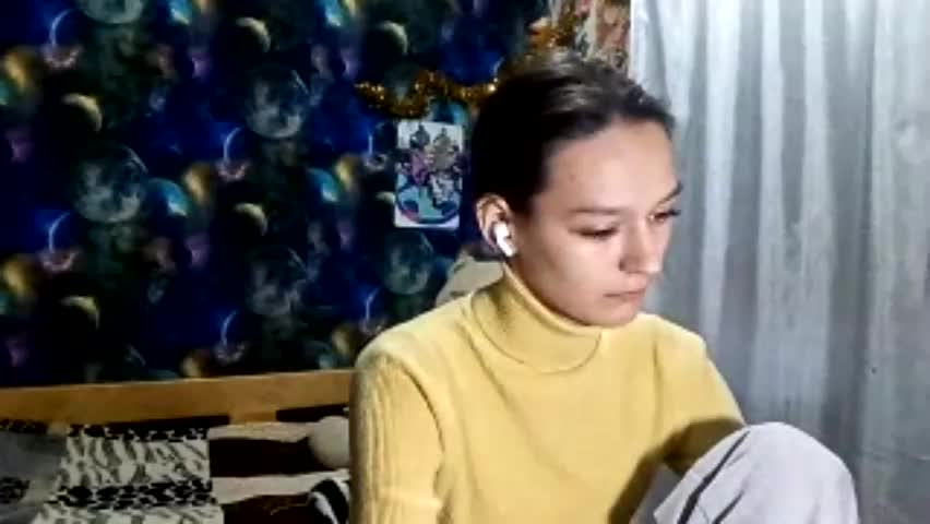 sachikowahlund Adult Chat April 19, 2026