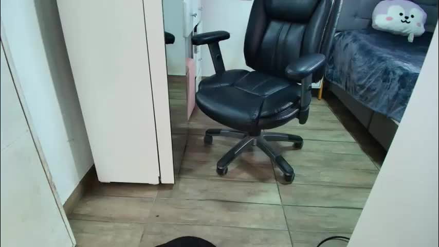 mia_sepulveda Adult Chat April 19, 2026