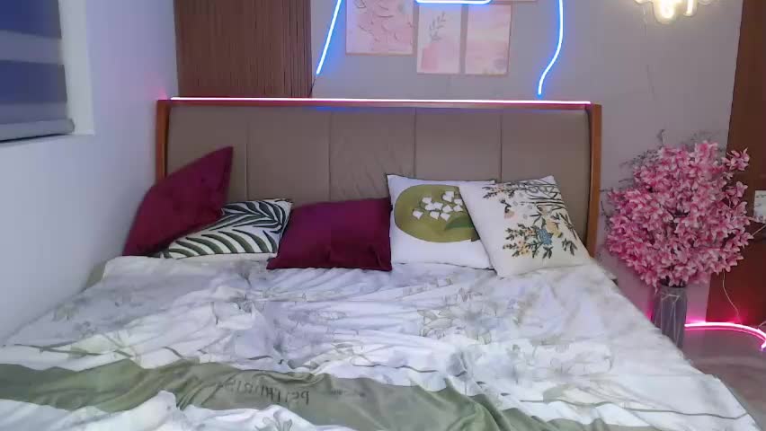 queenxbay Adult Chat April 19, 2026