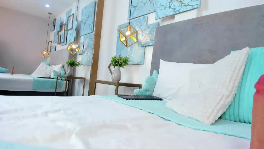 hayli_monroee Adult Chat April 19, 2026