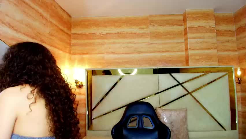 isa_r Adult Chat April 19, 2026