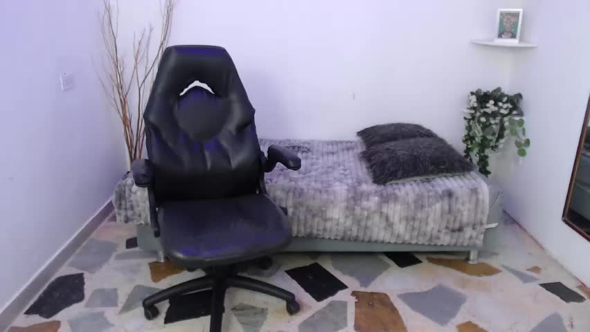 valeriamora_ Adult Chat April 19, 2026