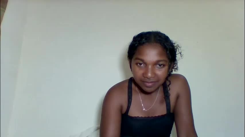 mila_lunah Adult Chat April 19, 2026