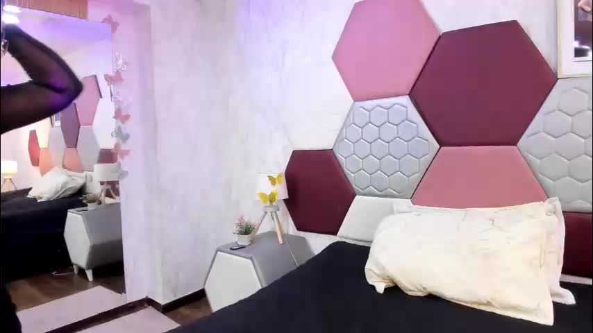 ariarous Adult Chat April 19, 2026