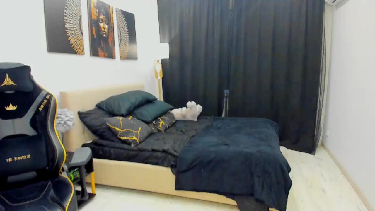 SnowingWinter Adult Chat April 19, 2026