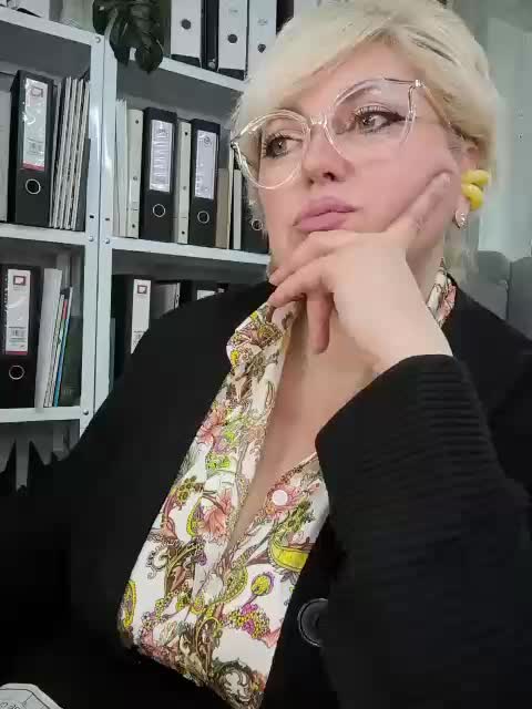 DANNA__ Adult Chat April 19, 2026