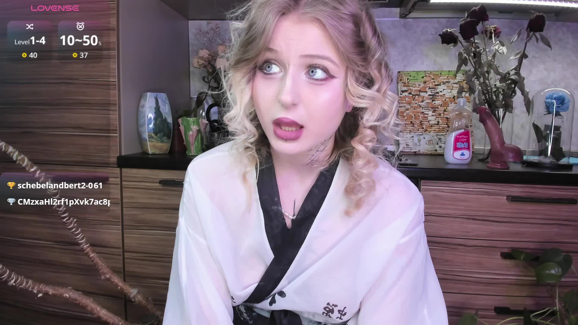 goth-bimbo Adult Chat April 20, 2026