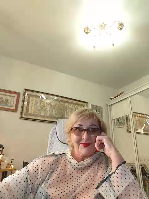 KarinkaSweet Adult Chat April 20, 2026