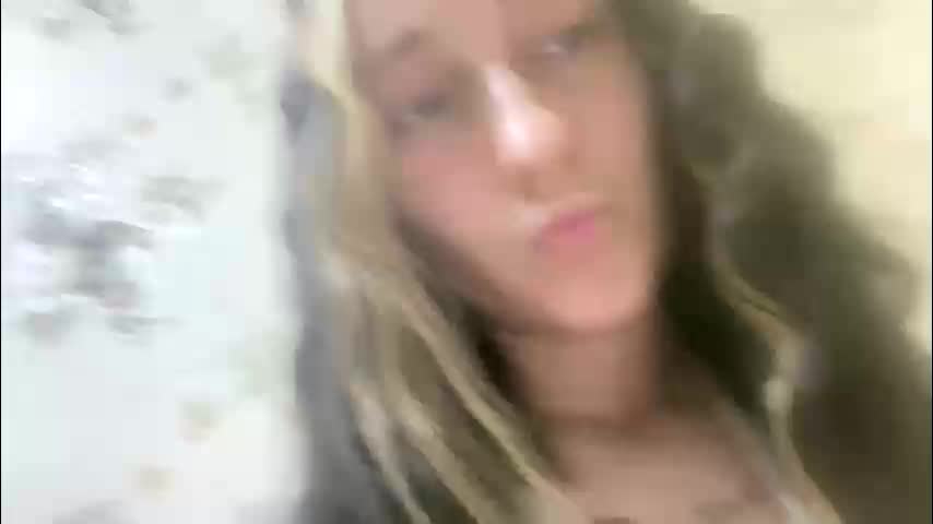 viktoria9898 Adult Chat April 20, 2026