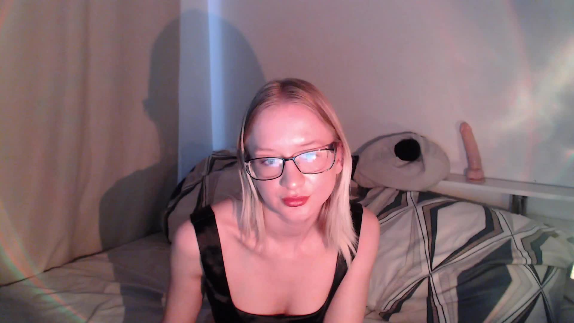ChloeElegia Adult Chat April 20, 2026