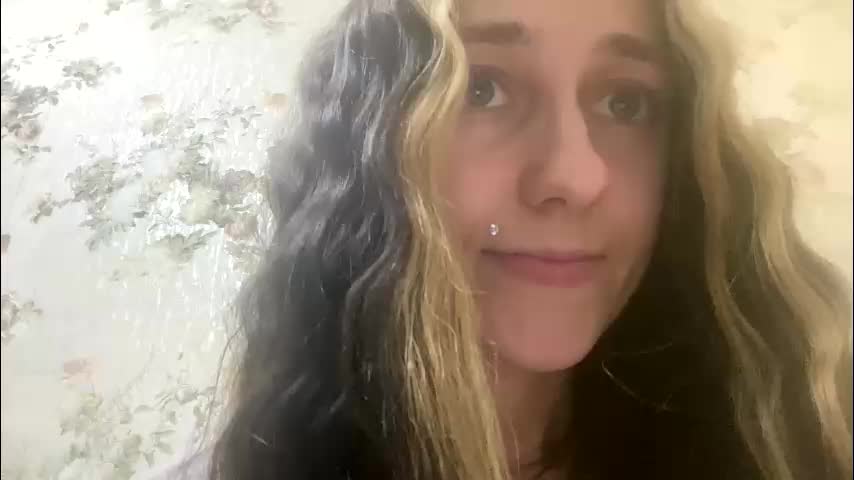 viktoria9898 Adult Chat April 20, 2026