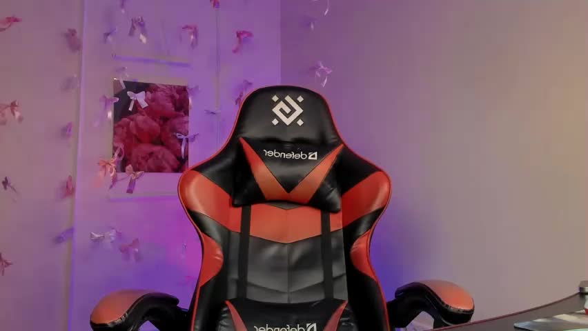 hazel_sullivan Adult Chat April 20, 2026