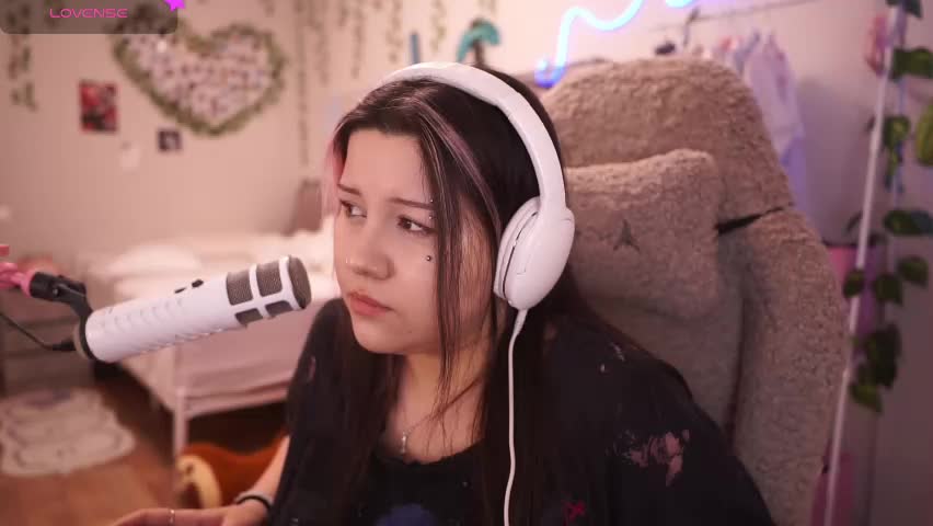 roxysuh Adult Chat April 21, 2026