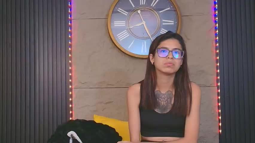 emily_loperaa Adult Chat April 20, 2026