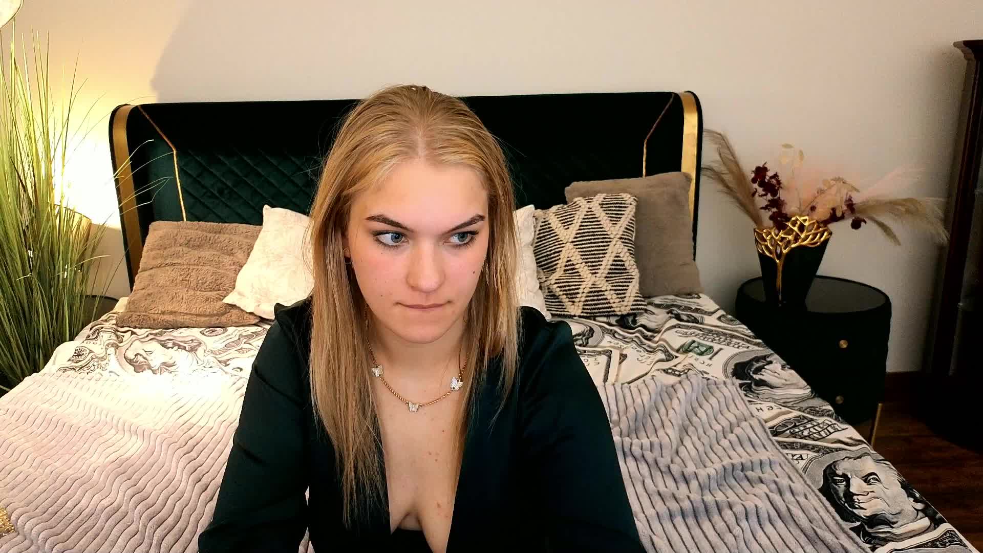 AlinaLemon Adult Chat April 20, 2026